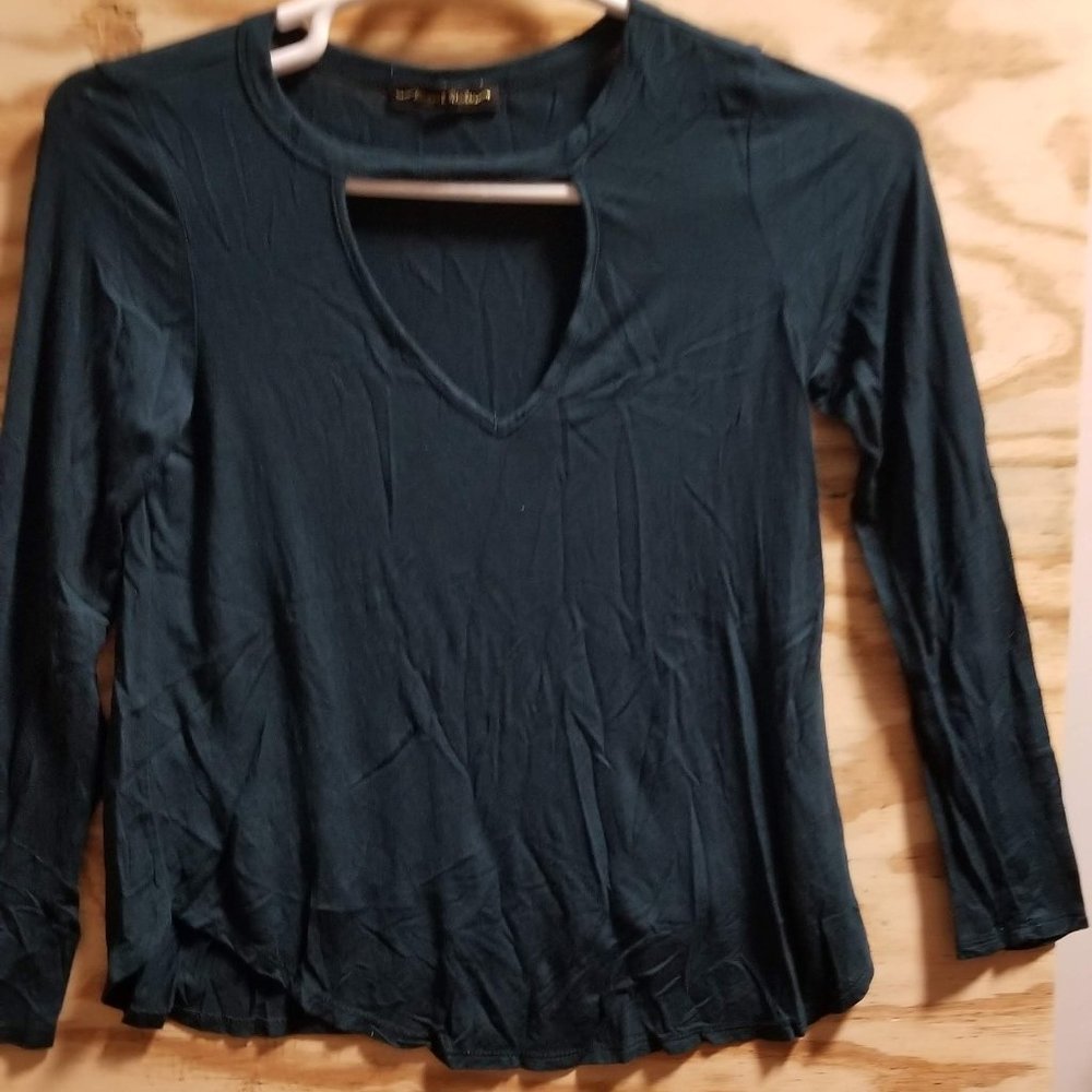 Rags II Riches Women's Top Shirt Small Keyhole Neckline